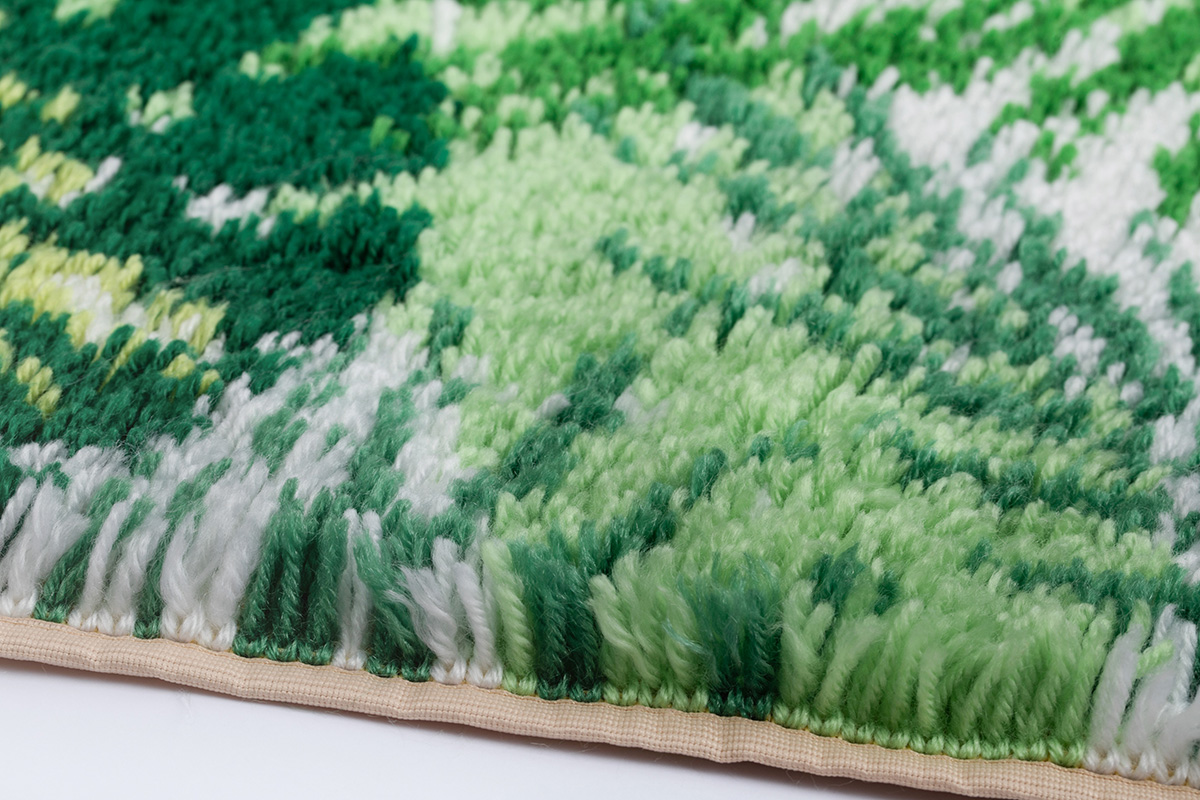 Please note that the actual colours of the embroidery may vary from the